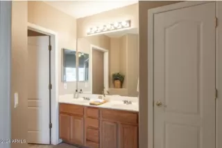 Photo #5: 6686006 Listing