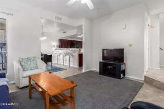 Photo #6: 6686164 Listing 