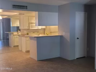 Photo #3: 6686172 Listing