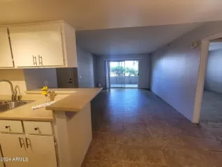 Photo #4: 6686172 Listing