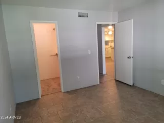 Photo #6: 6686172 Listing