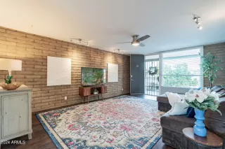 Photo #3: 6686204 Listing