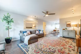 Photo #4: 6686204 Listing