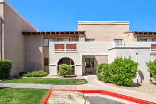 Photo #2: 6686296 Listing