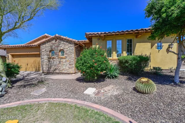 MLS: 6686353 Condo For Sale