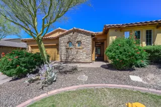 Photo #2: 6686353 Listing 