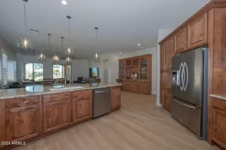 Photo #6: 6686353 Listing 