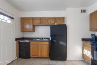 Photo #5: 6686401 Listing