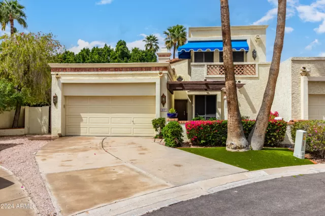 MLS: 6686559 Condo For Sale