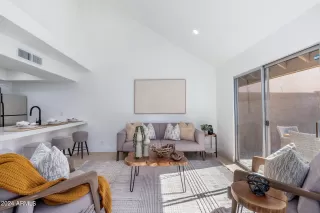 Photo #2: 6686594 Listing