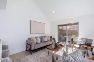 Photo #3: 6686594 Listing