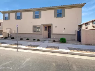 Photo #5: 6686596 Listing