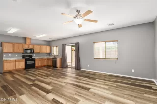 Photo #2: 6686691 Listing 