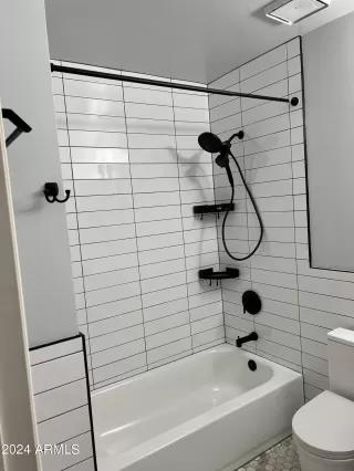 Photo #3: 6686819 Listing