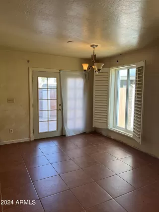 Photo #4: 6686819 Listing