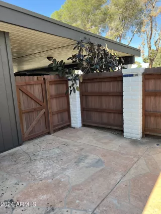 Photo #5: 6686819 Listing