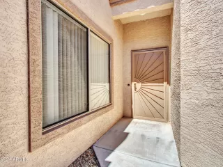 Photo #3: 6686857 Listing