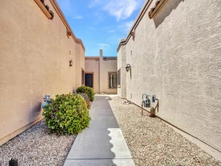 Photo #4: 6686857 Listing