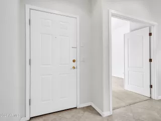 Photo #5: 6686857 Listing