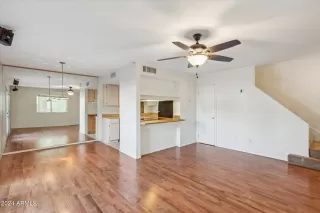 Photo #3: 6686882 Listing 