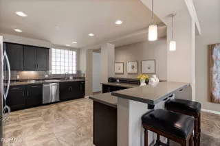 Photo #3: 6687073 Listing