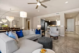 Photo #5: 6687073 Listing