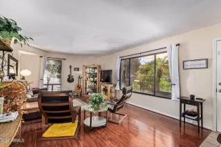 Photo #4: 6687090 Listing