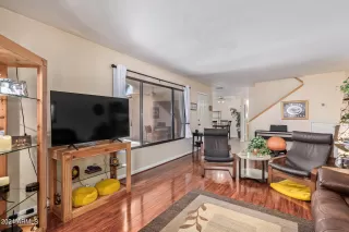 Photo #5: 6687090 Listing