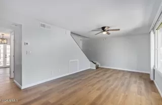 Photo #2: 6687182 Listing 