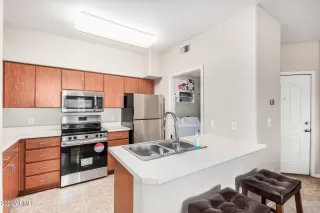 Photo #3: 6687204 Listing