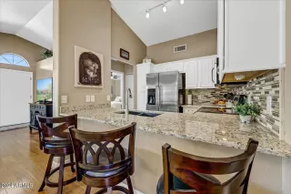 Photo #2: 6687320 Listing 