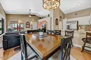 Photo #5: 6687320 Listing 