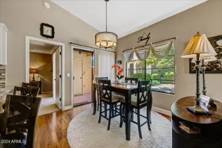 Photo #6: 6687320 Listing 