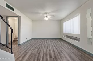 Photo #2: 6687357 Listing