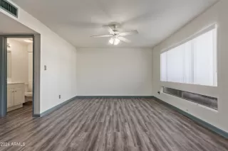 Photo #3: 6687357 Listing