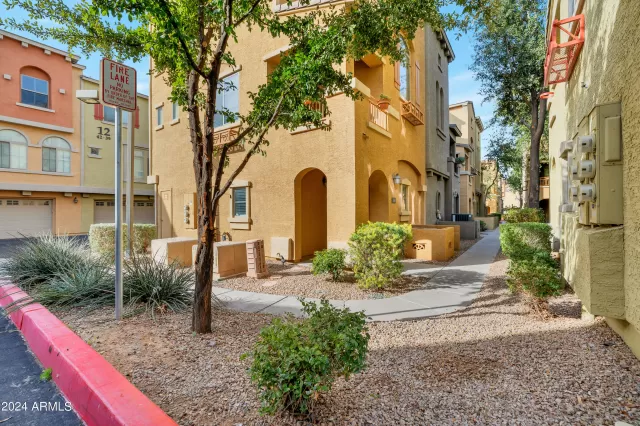 MLS: 6687437 Condo For Sale