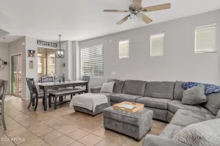 Photo #5: 6687437 Listing