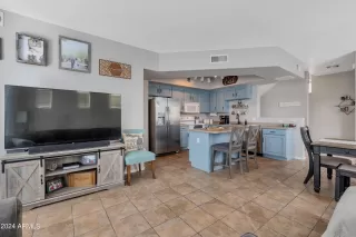 Photo #6: 6687437 Listing