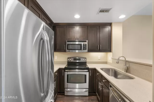 MLS: 6687573 Condo For Sale