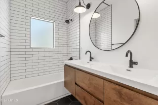 Photo #2: 6687573 Listing