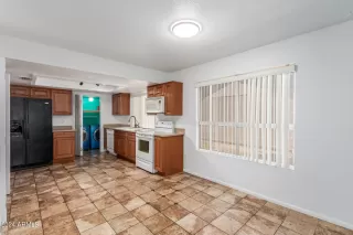 Photo #4: 6687582 Listing