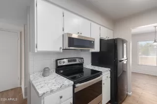 Photo #6: 6687648 Listing