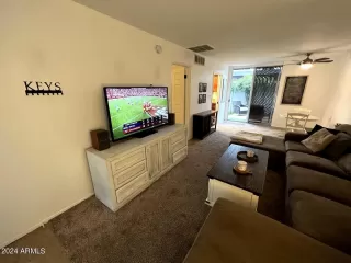 Photo #4: 6687662 Listing