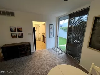 Photo #5: 6687662 Listing