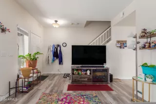 Photo #3: 6687714 Listing