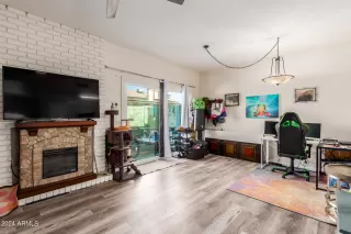 Photo #4: 6687714 Listing