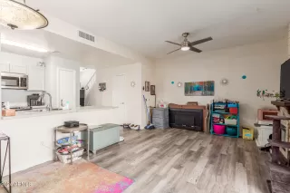 Photo #6: 6687714 Listing