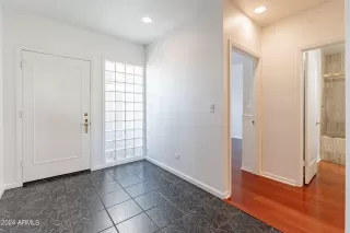 Photo #2: 6687736 Listing