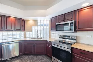 Photo #3: 6687736 Listing