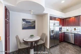 Photo #5: 6687736 Listing